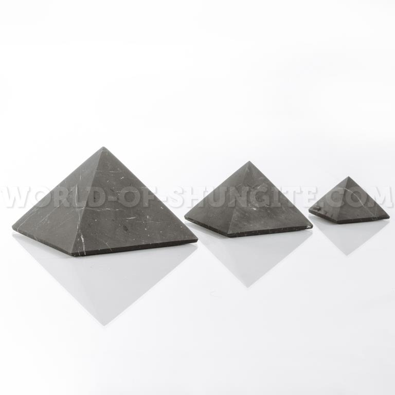 Shungite unpolished pyramid 6 cm