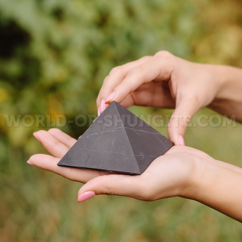 Shungite unpolished pyramid 8 cm