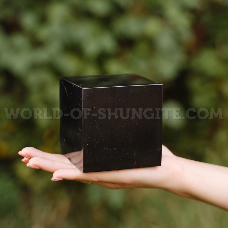 Shungite polished cube 9 cm