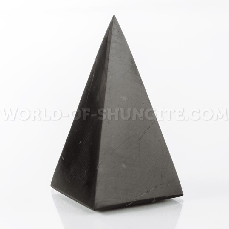 Polished high pyramid 9 cm