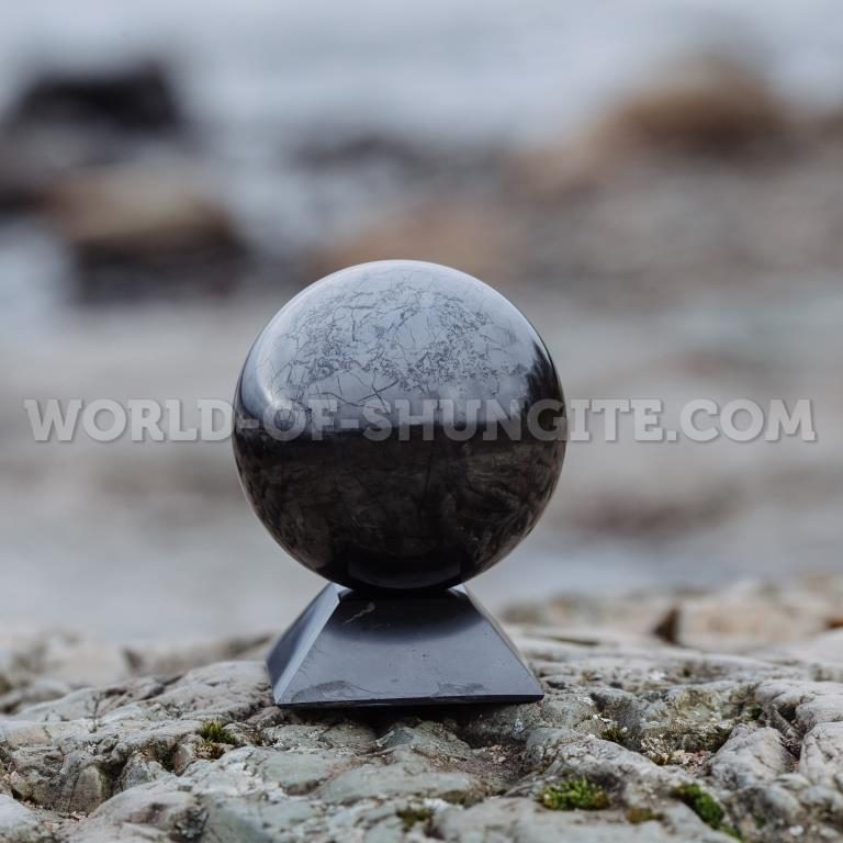 Shungite sphere 8 cm