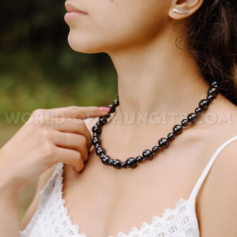 Shungite necklace ''Bella''