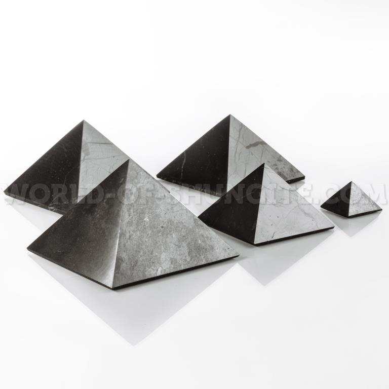 Russian Shungite polished pyramid 3 cm