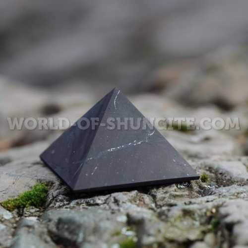 Shungite unpolished pyramid 20 cm