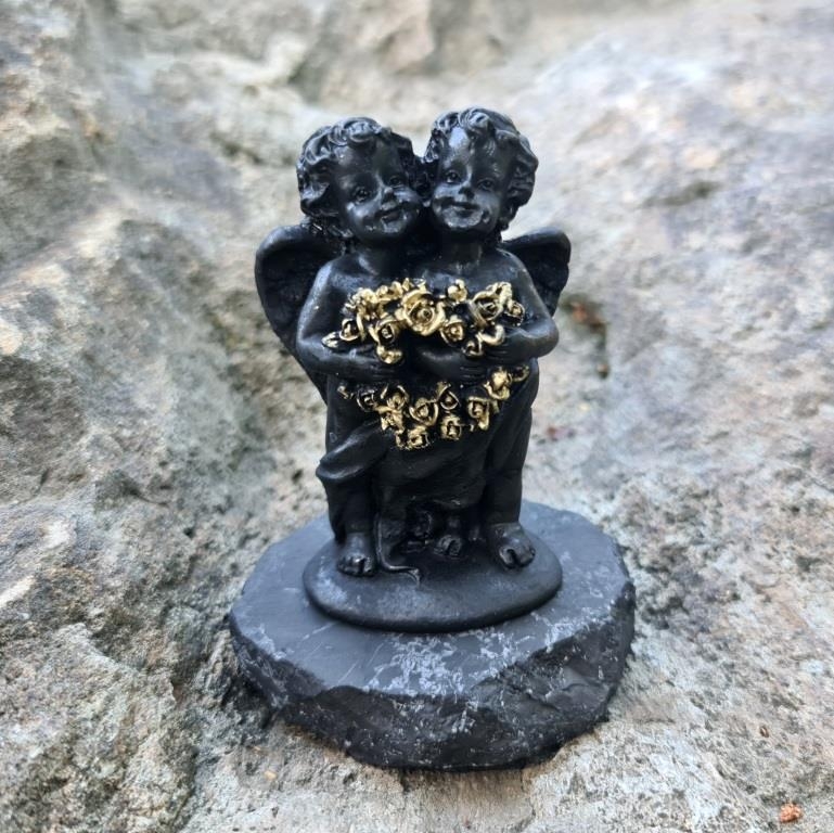 Shungite angels with flowers