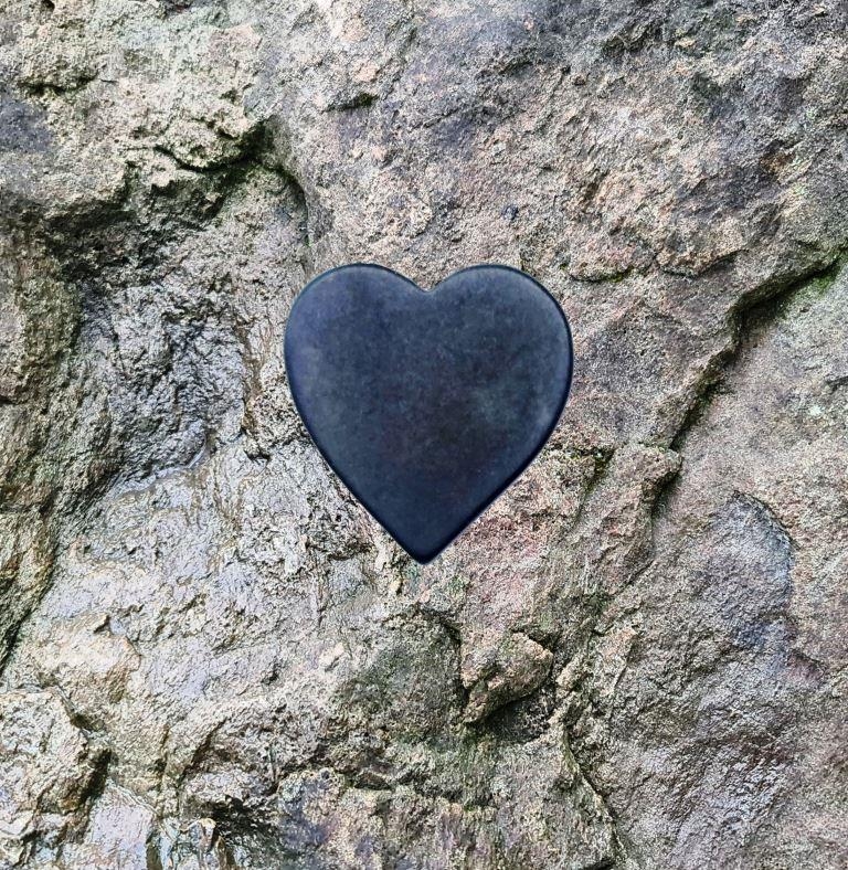 Shungite unpolished plaque for cell phone Heart