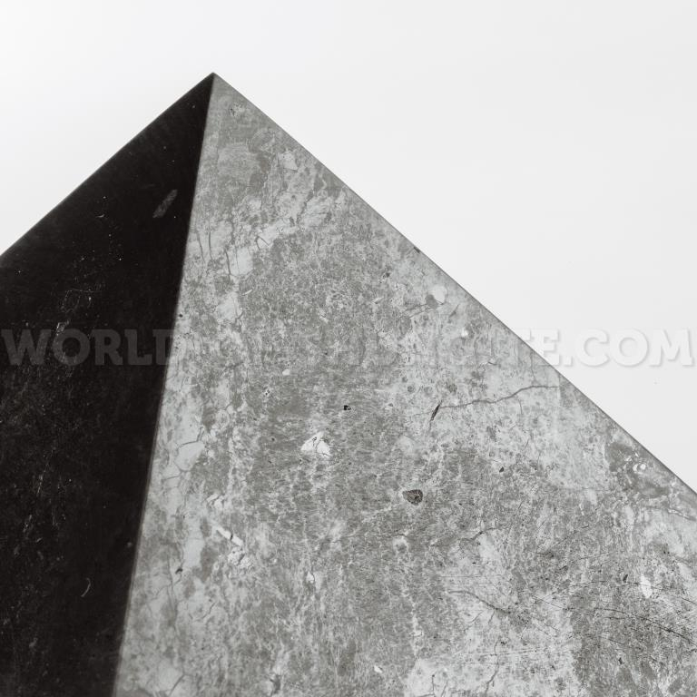 Shungite polished pyramid 9 cm