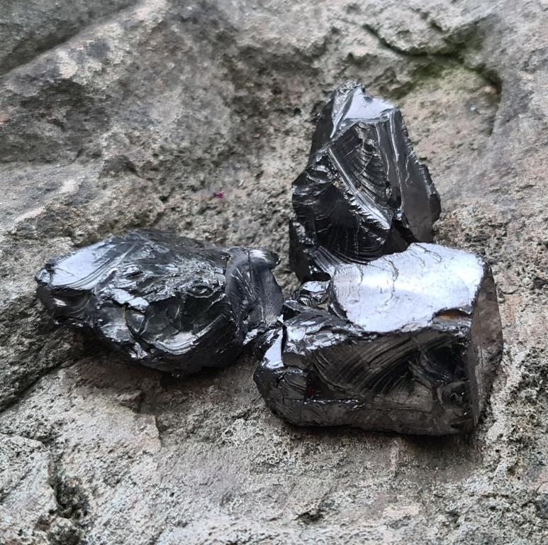 Piece of elite shungite 200-250 g