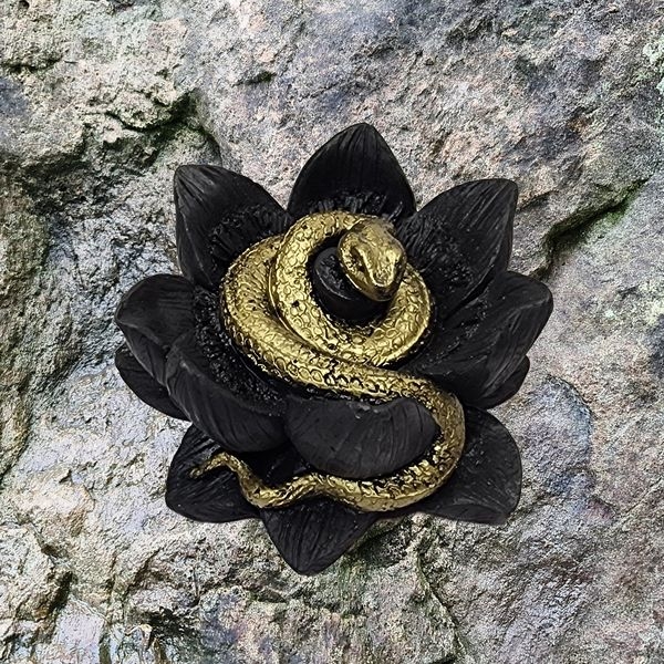 Shungite Snake in the lotus