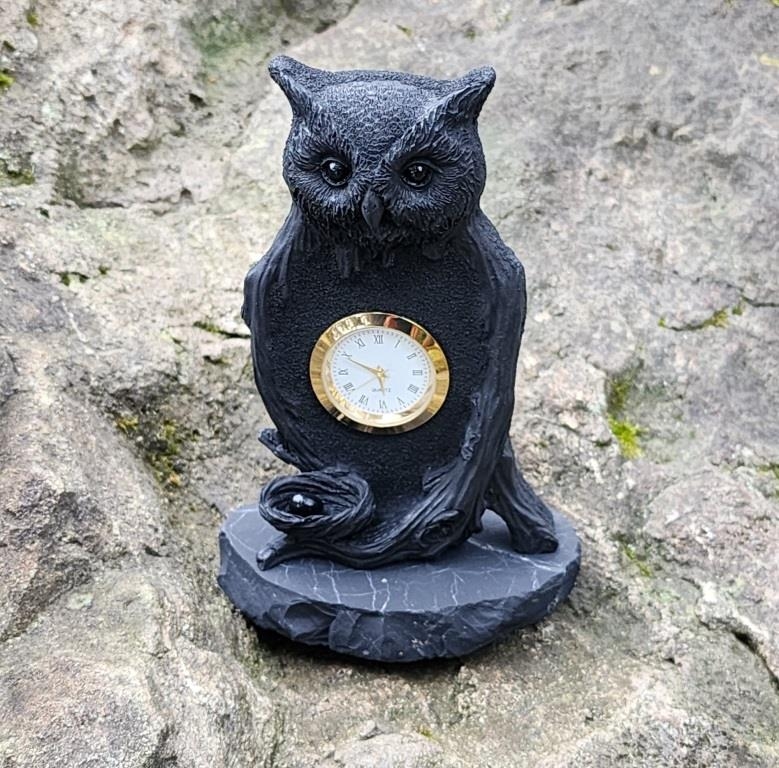 Shungite The owl with the clock