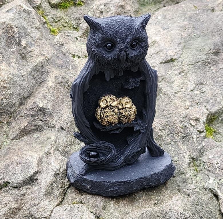 Shungite Owl (composition)