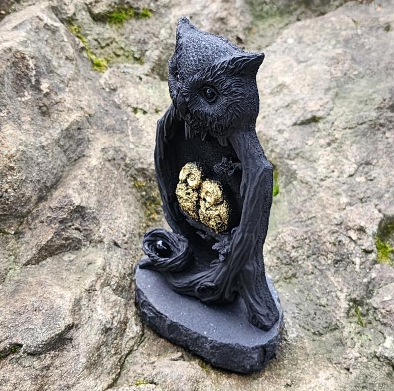 Shungite Owl (composition)