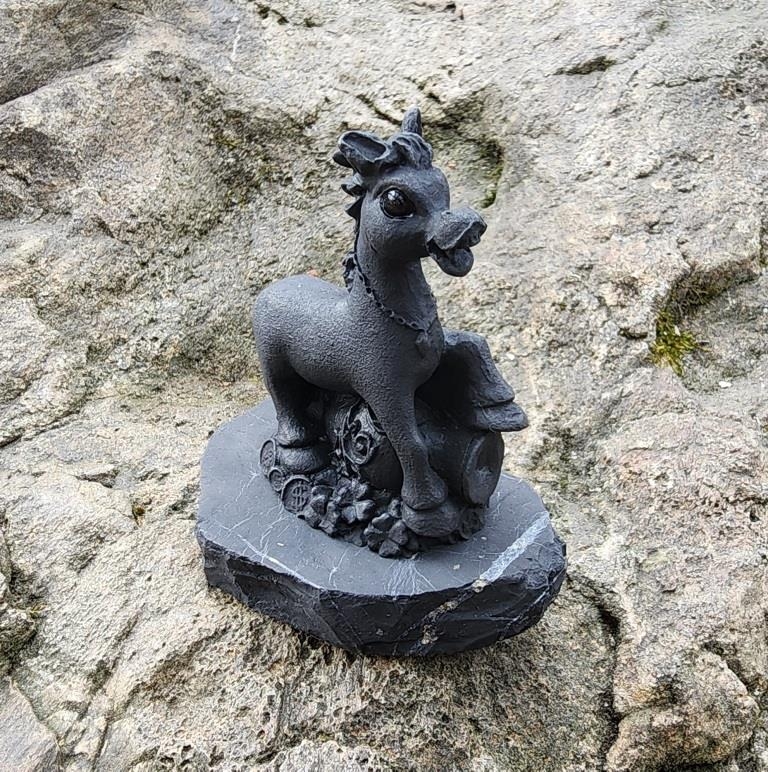 Shungite money horse