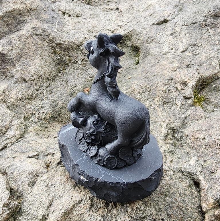 Shungite money horse